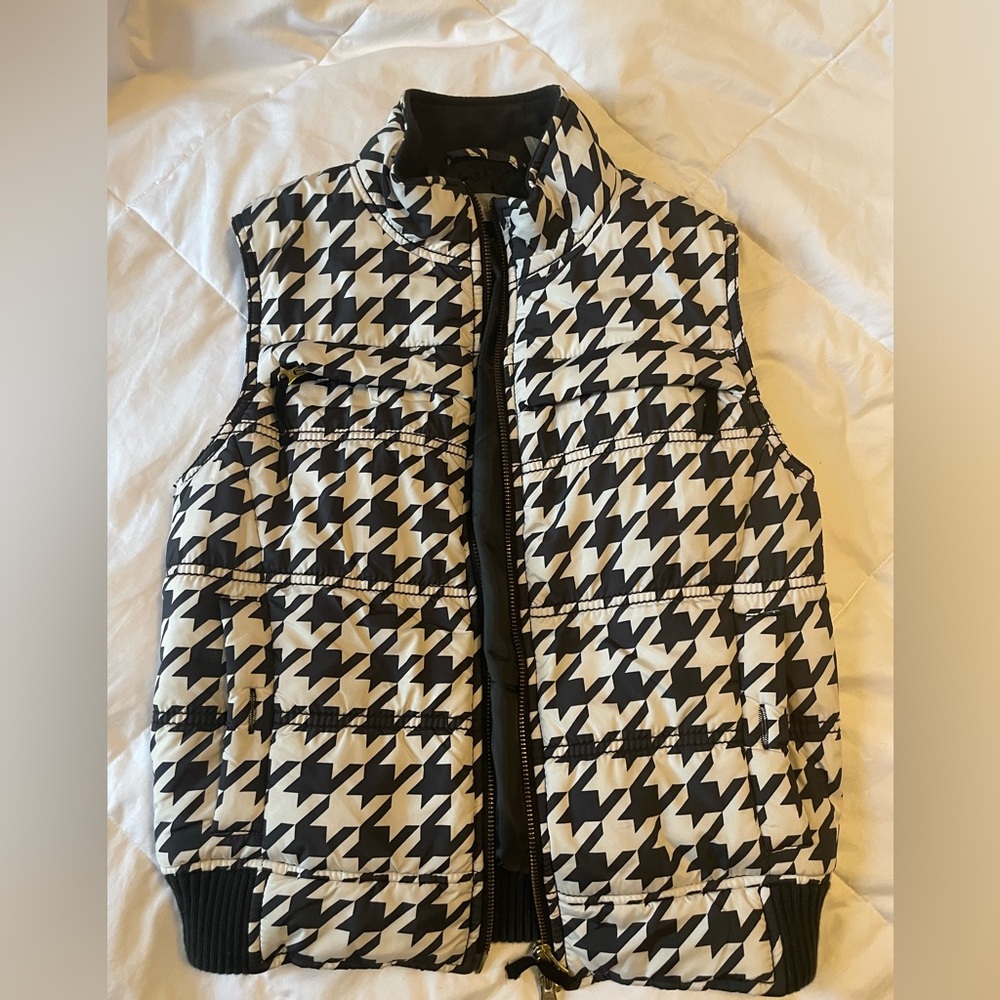 Liz Claiborne Black and White Houndstooth Vest